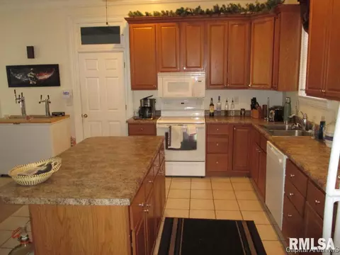 1141 N 5th St, Springfield, IL 62702 photo 7