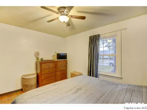 2312 S Pasfield Street St, Springfield, IL 62704 photo 16