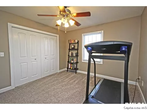 448 Chris Dr, Springfield, IL 62711 photo 23