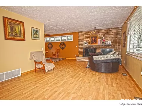1430 W Edwards St, Springfield, IL 62704 photo 7