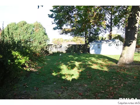2615 Interlacken Dr, Springfield, IL 62704 photo 8