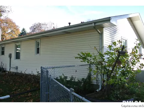 2615 Interlacken Dr, Springfield, IL 62704 photo 3