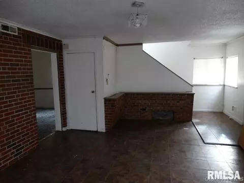 1920 S 17th, Springfield, IL 62703 photo 2