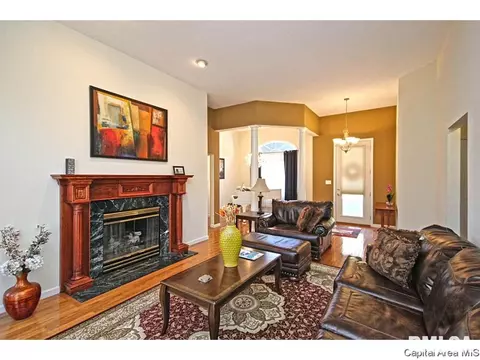 23759 Sunset Maple Ave, Athens, IL 62613 photo 3
