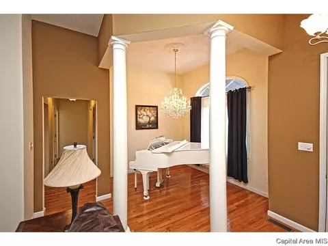 23759 Sunset Maple Ave, Athens, IL 62613 photo 2