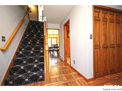 2516 Wydown Ave, Springfield, IL 62704 photo 3