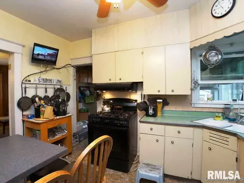 1006 N Osburn Ave, Springfield, IL 62702 photo 10