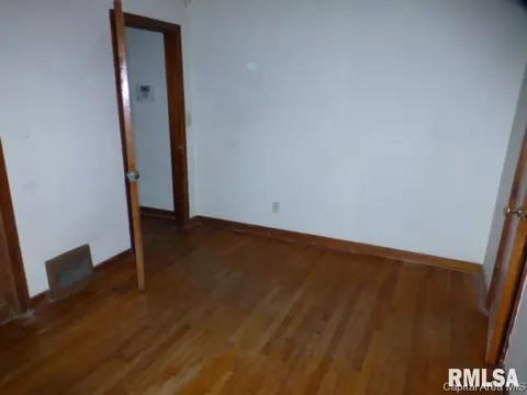 2241 S 13th St, Springfield, IL 62703 photo 7