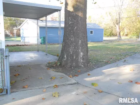 3073 Louise, Springfield, IL 62702 photo 9
