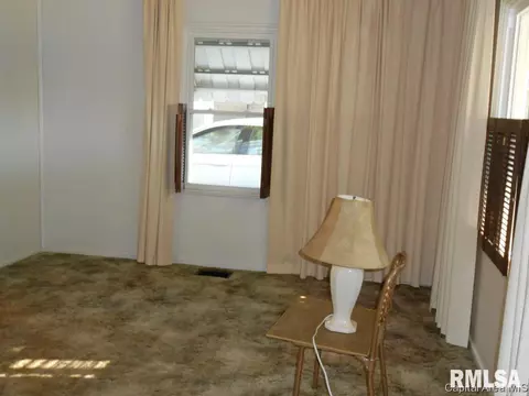 3073 Louise, Springfield, IL 62702 photo 4