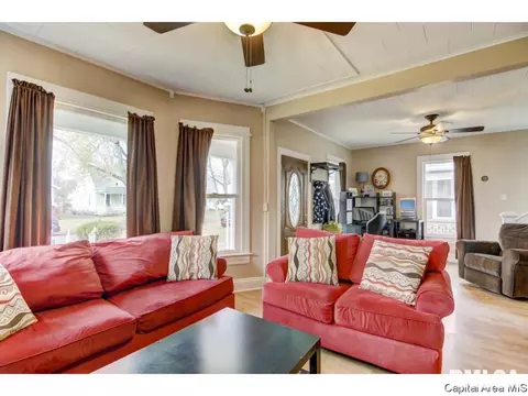 108 N State St, Springfield, IL 62702 photo 4