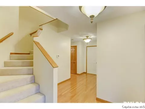 4001 Fielding Dr, Springfield, IL 62707 photo 3