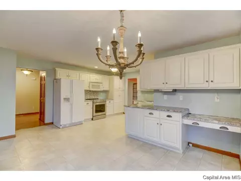 4001 Fielding Dr, Springfield, IL 62707 photo 9