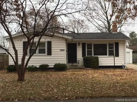 2316 Eastview Dr, Springfield, IL 62702 photo 1
