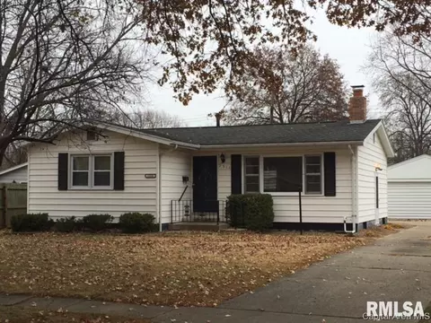 2316 Eastview Dr, Springfield, IL 62702 photo 2