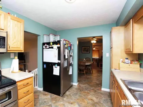 608 E Spaulding St, Riverton, IL 62561 photo 7