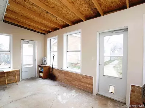 608 E Spaulding St, Riverton, IL 62561 photo 19