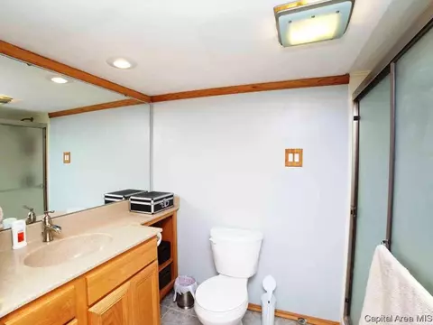 608 E Spaulding St, Riverton, IL 62561 photo 12