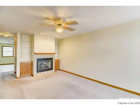 5100 Deerwood Lk, Springfield, IL 62703 photo 9