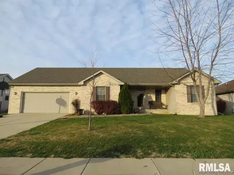 5221 Manhattan Dr, Springfield, IL 62711 photo 1
