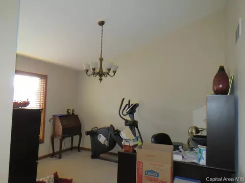 5221 Manhattan Dr, Springfield, IL 62711 photo 9