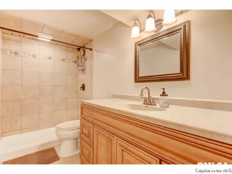 3160 Elmhurst, Springfield, IL 62704 photo 25