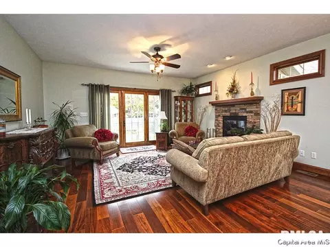 2210 Charlack Ave, Springfield, IL 62704 photo 3