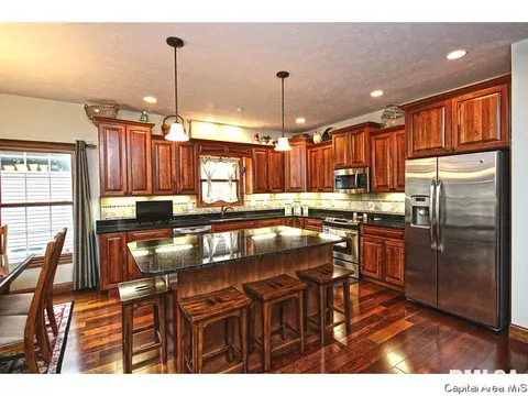 2210 Charlack Ave, Springfield, IL 62704 photo 6