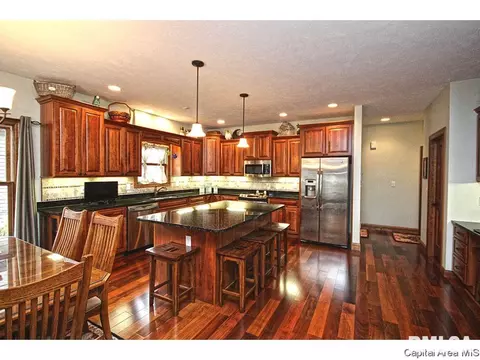 2210 Charlack Ave, Springfield, IL 62704 photo 7