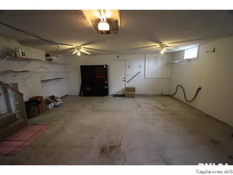 2500 Harbauer W, Springfield, IL 62702 photo 27