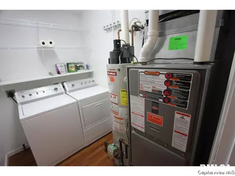 2500 Harbauer W, Springfield, IL 62702 photo 26