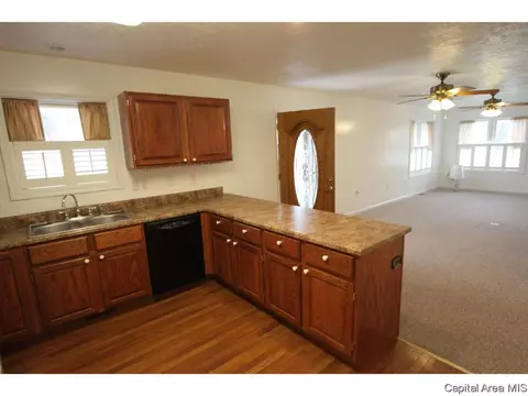 2500 Harbauer W, Springfield, IL 62702 photo 12