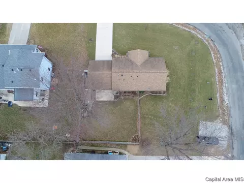 2500 Harbauer W, Springfield, IL 62702 photo 29