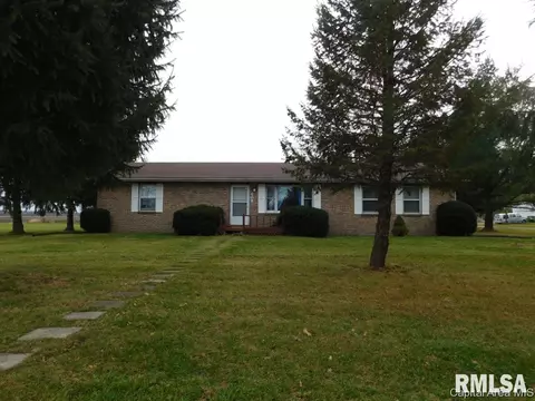 408 E Ctr, Loami, IL 62661 photo 2