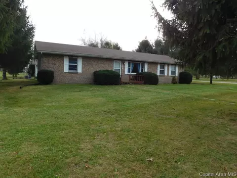 408 E Ctr, Loami, IL 62661 photo 3