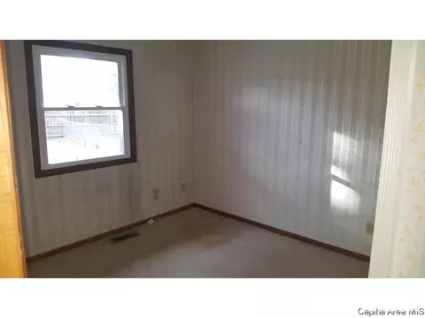 3225 Clarendon, Springfield, IL 62704 photo 4