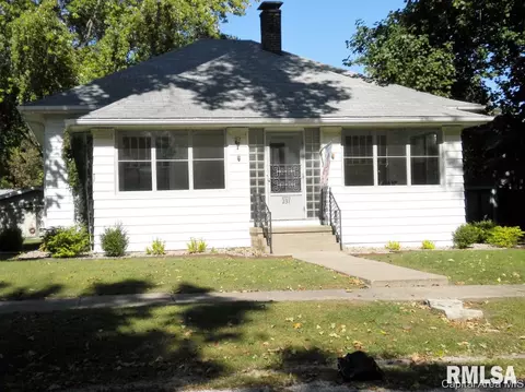 231 E Springfield, Virginia, IL 62691 photo 1