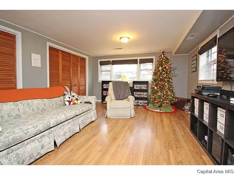2006 Cambridge, Springfield, IL 62704 photo 12