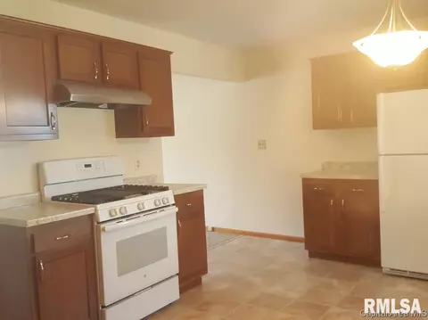 1422 Johnson Ln, Springfield, IL 62702 photo 5