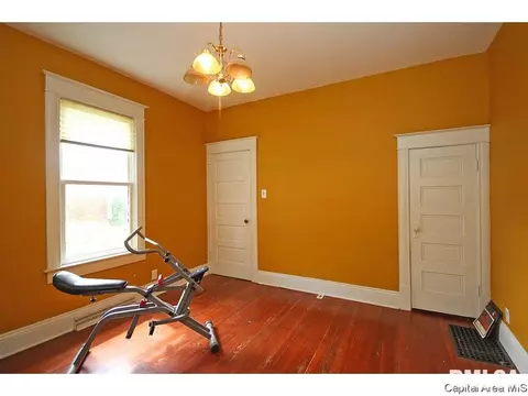 2319 N 15th St, Springfield, IL 62702 photo 17