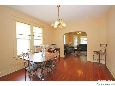 2319 N 15th St, Springfield, IL 62702 photo 9