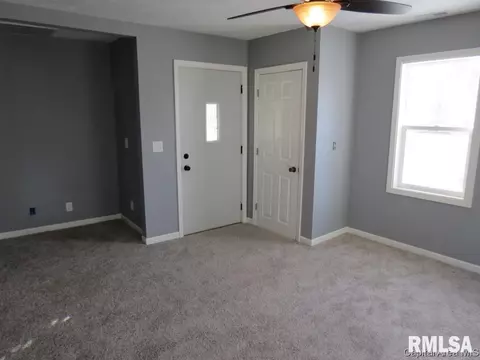 2161 E Reservoir St, Springfield, IL 62702 photo 2