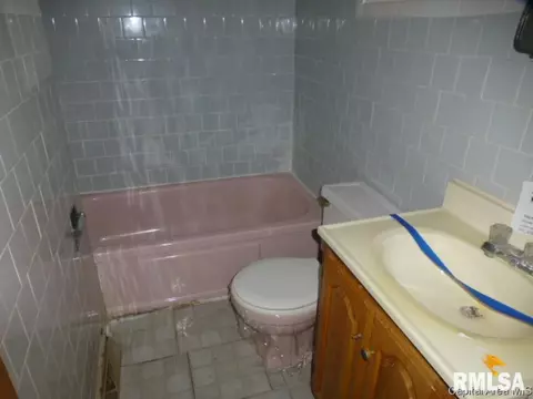 1011 N 4th St, Springfield, IL 62702 photo 11