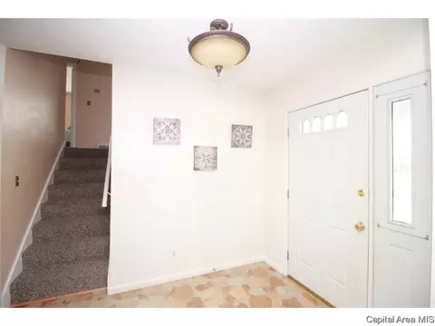 2908 Arlington Dr, Springfield, IL 62704 photo 7