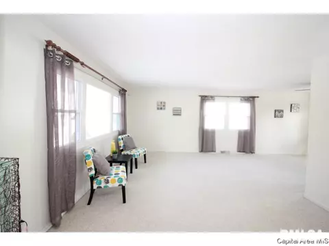 2908 Arlington Dr, Springfield, IL 62704 photo 3