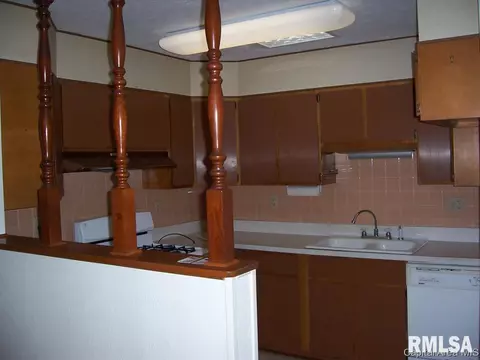 105 Cartwright, Springfield, IL 62704 photo 5