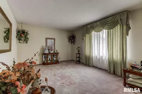 58 Providence Ln, Springfield, IL 62711 photo 3