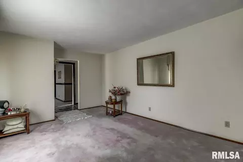 58 Providence Ln, Springfield, IL 62711 photo 5