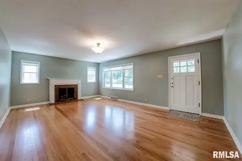 2028 S Park Ave, Springfield, IL 62704 photo 3