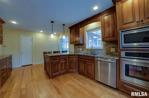 2028 S Park Ave, Springfield, IL 62704 photo 9
